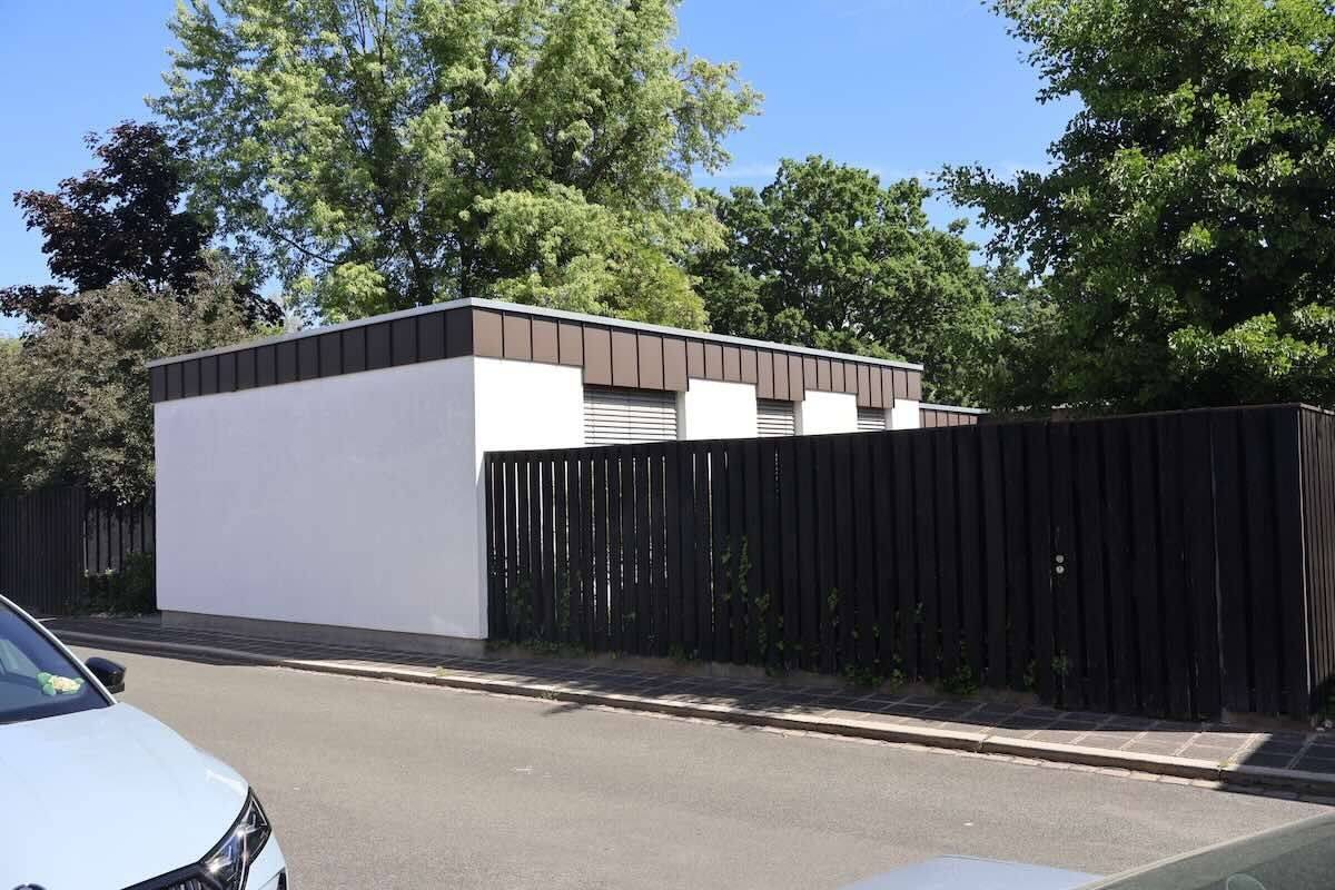 0 % Käufer-Provision: Energetisch sanierter 4-Zimmer-Bungalow mit Atrium in Nürnberg, 90473 Nürnberg (Langwasser)