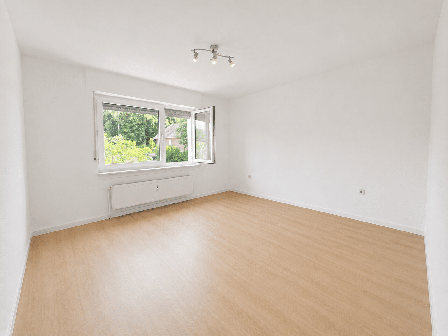 Anzeige3-Zimmer-Wohnung im 1. Obergeschoss in Porta Westfalica, Veltheim, 32457 Porta Westfalica