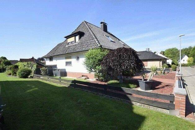 Modernes Einfamilienhaus mit Wellnessgarten Pool Whirlpool, 28857 Syke