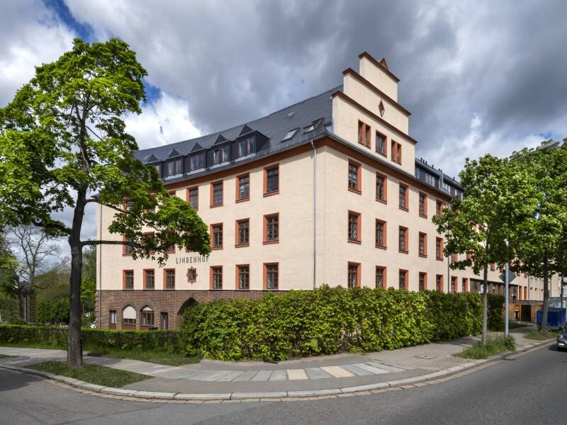 Moderne 2-Zimmer-Wohnung im Lindenhof – Fußbodenheizung, Balkon und Parkettboden! – Chemnitz – Bild 1 von 3