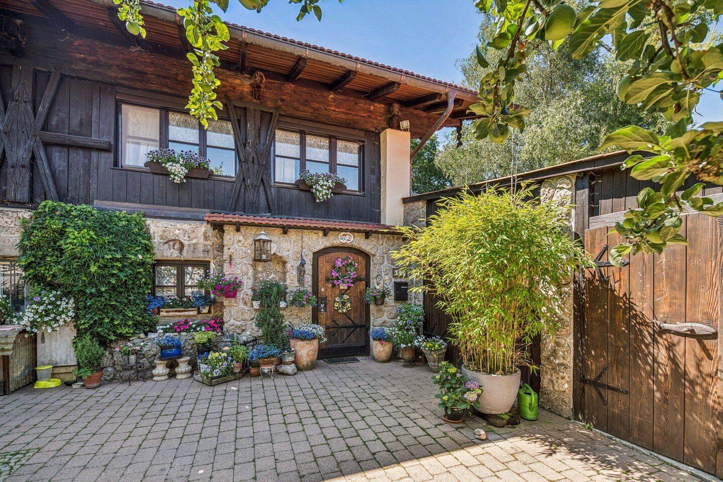 Ein Zuhause voller Geschichte – exklusives Landhaus mit einzigartigem Ambiente, 83620 Feldkirchen-Westerham