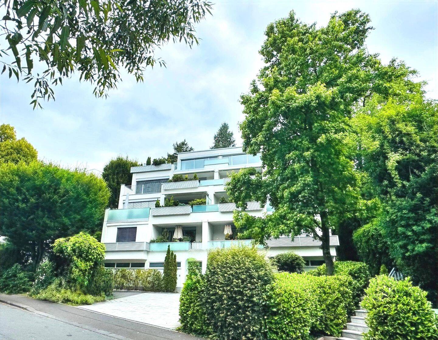 Hochwertig modernisierte Wohnung nahe Kurpark in Sonnenberg, 65193 Wiesbaden (Sonnenberg Wiesbaden)