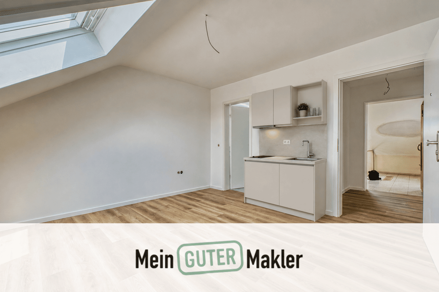 Erstbezug nach Sanierung: helles 1-Zimmer-Dachgeschossapartment in Bremerhaven, 27570 Bremerhaven (Geestemünde)