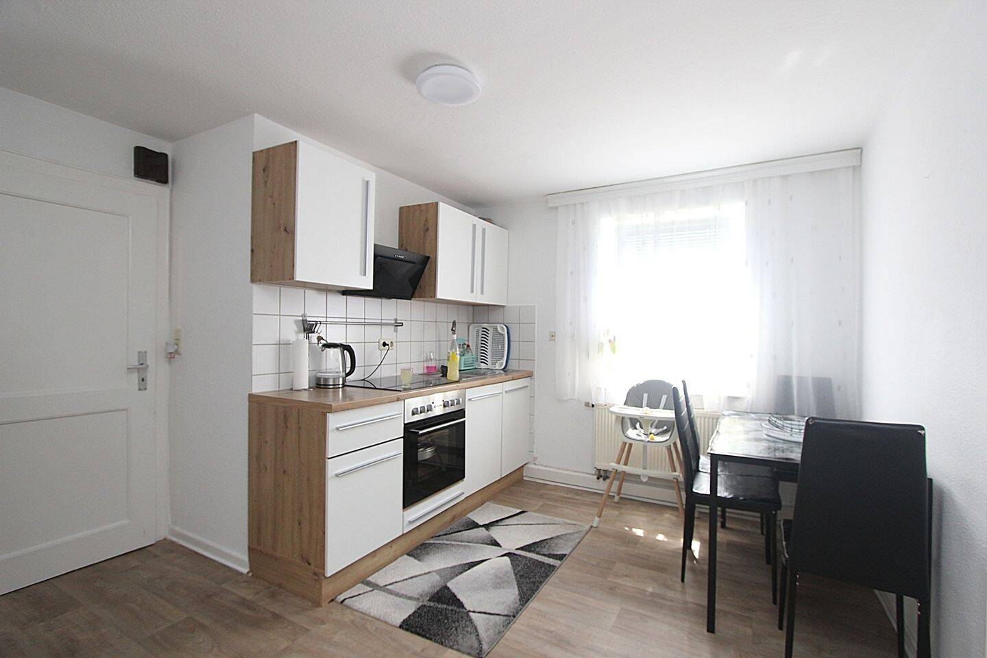 Schön aufgeteilte 2-Zimmer-Wohnung mit Wohnküche in Lohfelden, 34253 Lohfelden