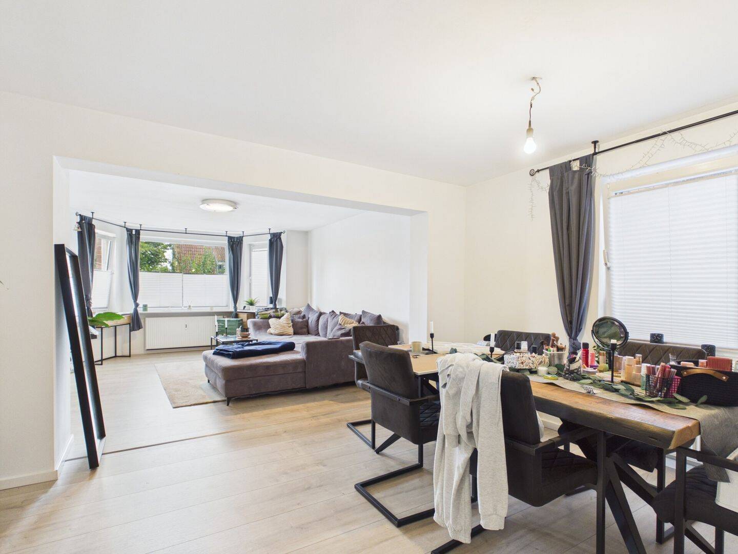 Gepflegte 2-Zimmer-Wohnung, in 3 Parteien Haus mit 25m² Terrasse überdacht., 23568 Lübeck (Schlutup Sankt Gertrud)