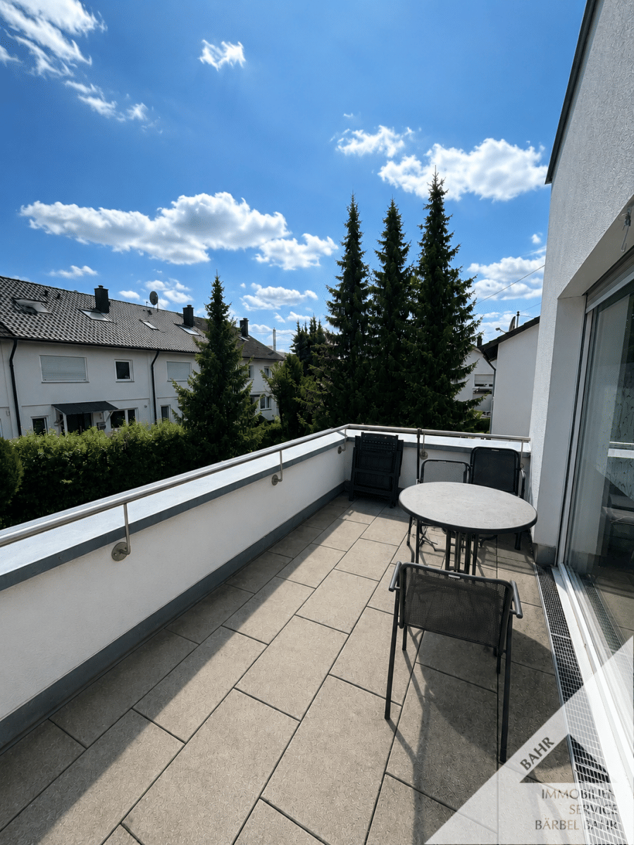 Großzügige 4-Zimmer-Wohnung mit Balkon & Wohlfühlcharakter!, 71106 Magstadt
