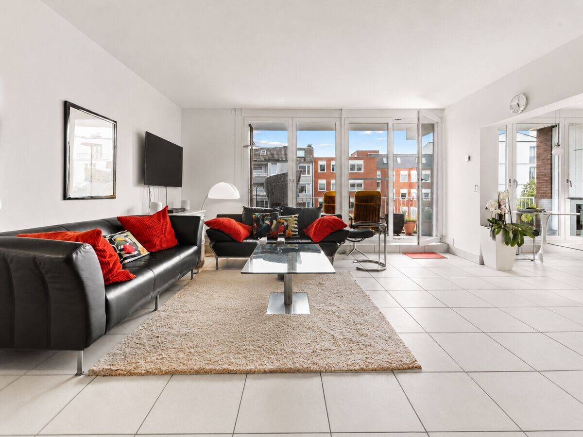 Gepflegte 3-Zimmer Wohnung im Grindelviertel – Mit Fahrstuhl, Südbalkon und Tiefgaragenstellplatz, 20146 Hamburg (Eimsbüttel Harvestehude Rotherbaum)
