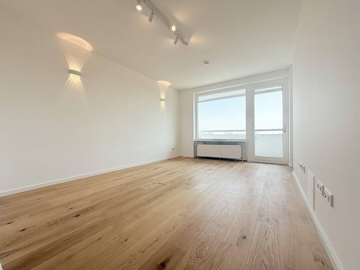 FREI Wunderschöne 1,5-Zi-Whg mit großem Balkon, 81477 München (Thalk. Obersendl.-Forsten-Fürstenr.-Solln)