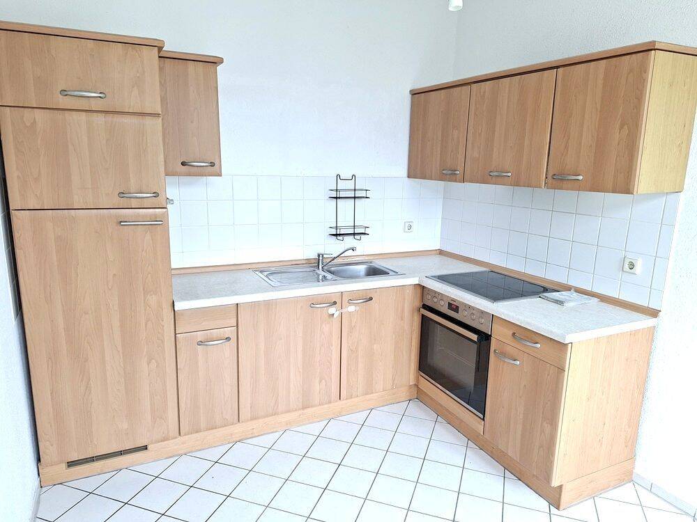 !! Uni-Nähe, 3-Zimmer-Wohnung mit Einbauküche und Aufzug !!, 9126 Chemnitz (Altchemnitz Bernsdorf Gablenz Lutherviertel Sonnenberg)