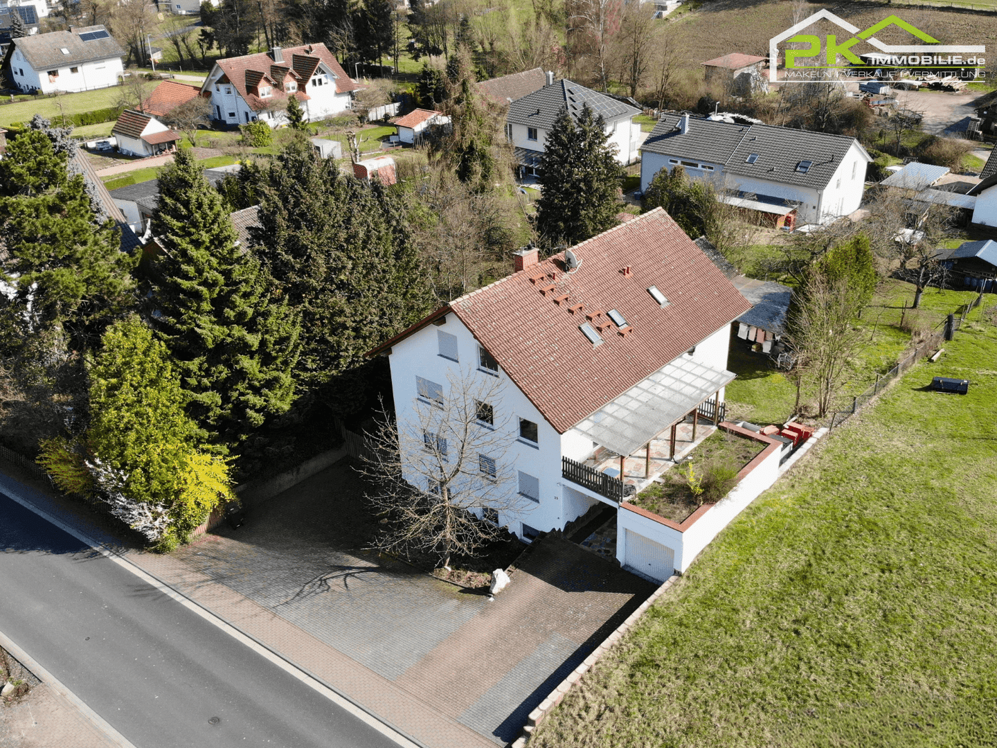 Renditestarkes Mehrfamilienhaus mit Sanierungsvorteil in Schöllkrippen, 63825 Schöllkrippen