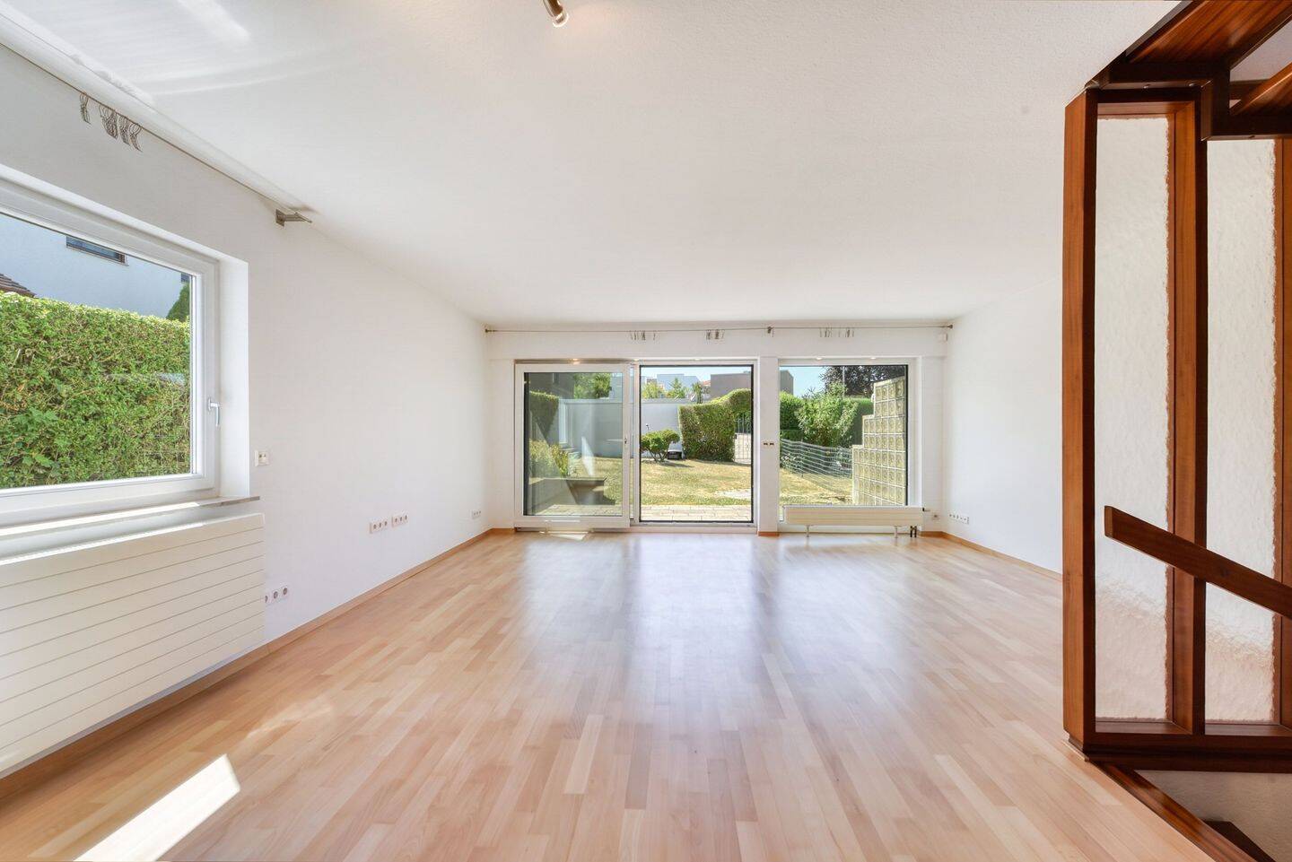 +++ 1-Familien-Reihen-Eckhaus – frisch renoviert & teilmodernisiert – inklusive Einbauküche & Garage +++, 71696 Möglingen