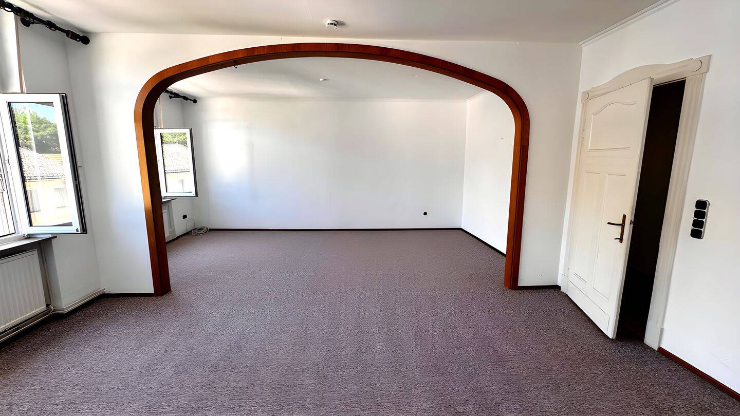 Großzügige 2 Zi. Stilaltbau, zentral, mit Balkon, 65307 Bad Schwalbach