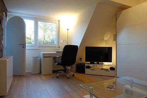 Möblierte Wohnung in Köln-Brück (ruhige Lage mit guter Anbindung), 51109 Köln (Kalk Brück Merheim Neubrück Ostheim)
