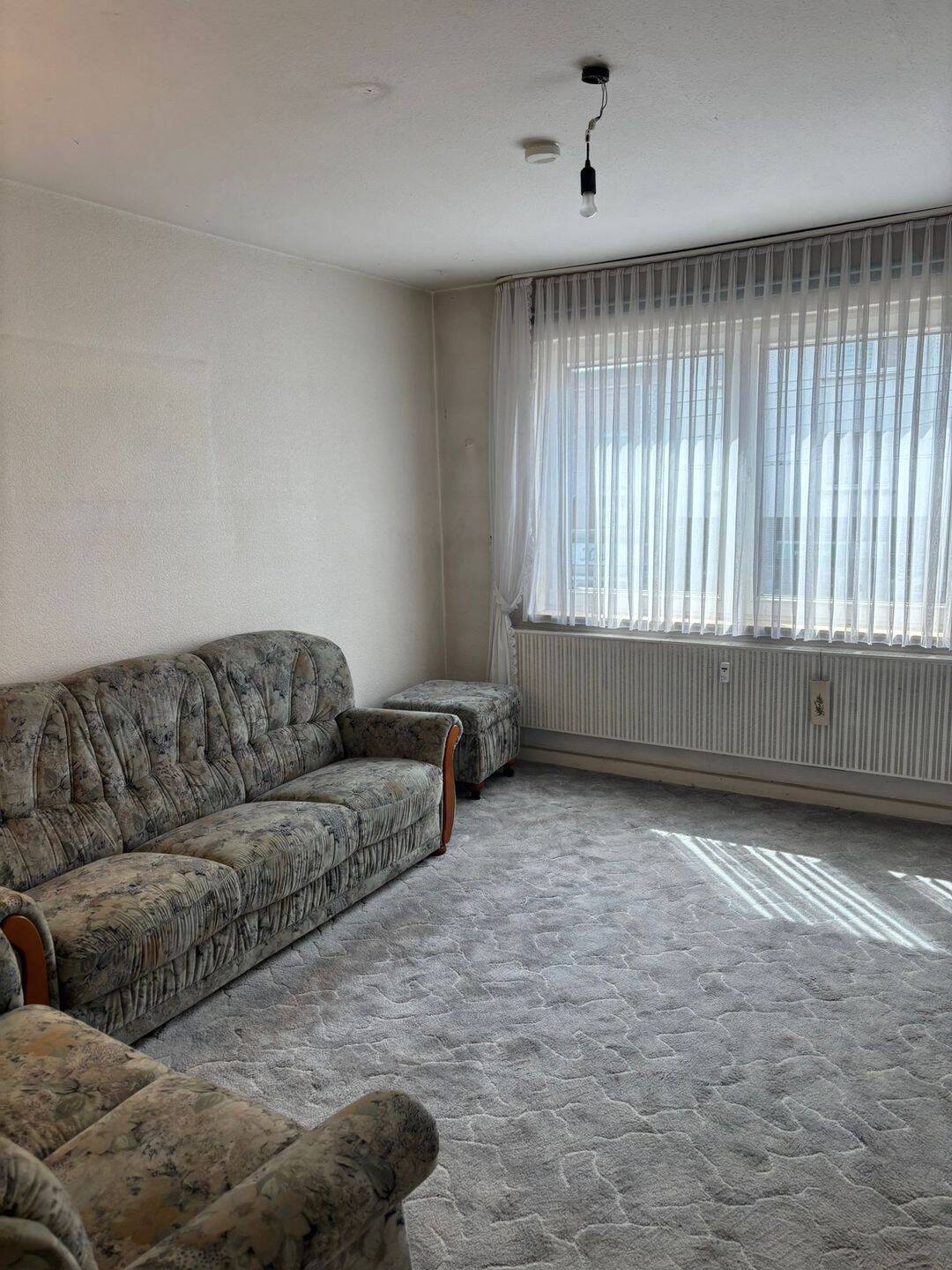 Schöne möblierte 3 Zimmerwohnung mit Einbauküche in zentraler Lage, 46045 Oberhausen