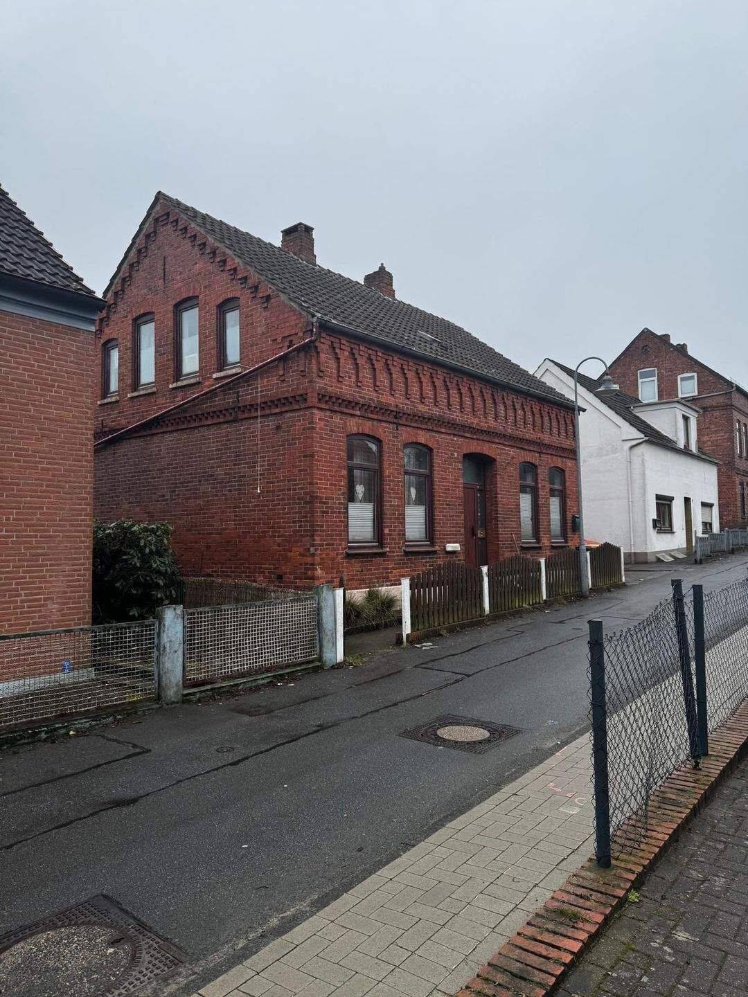 Einfamilienhaus mit Potenzial zum Traumobjekt – perfekt für Handwerker und Renovierer, 28779 Bremen (Blumenthal Lüssum-Bockhorn)