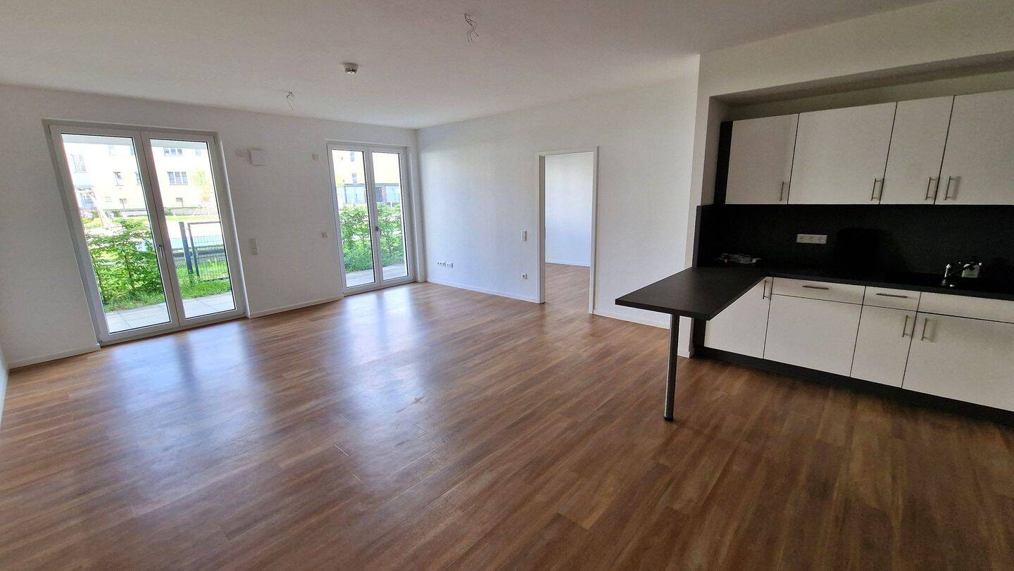 4 Zimmerwohnung mit Balkon & Wintergarten/Einbauküche/Dusch & Wannenbad, 12103 Berlin (Tempelhof-Schöneberg Mariendorf Schöneberg Tempelhof)
