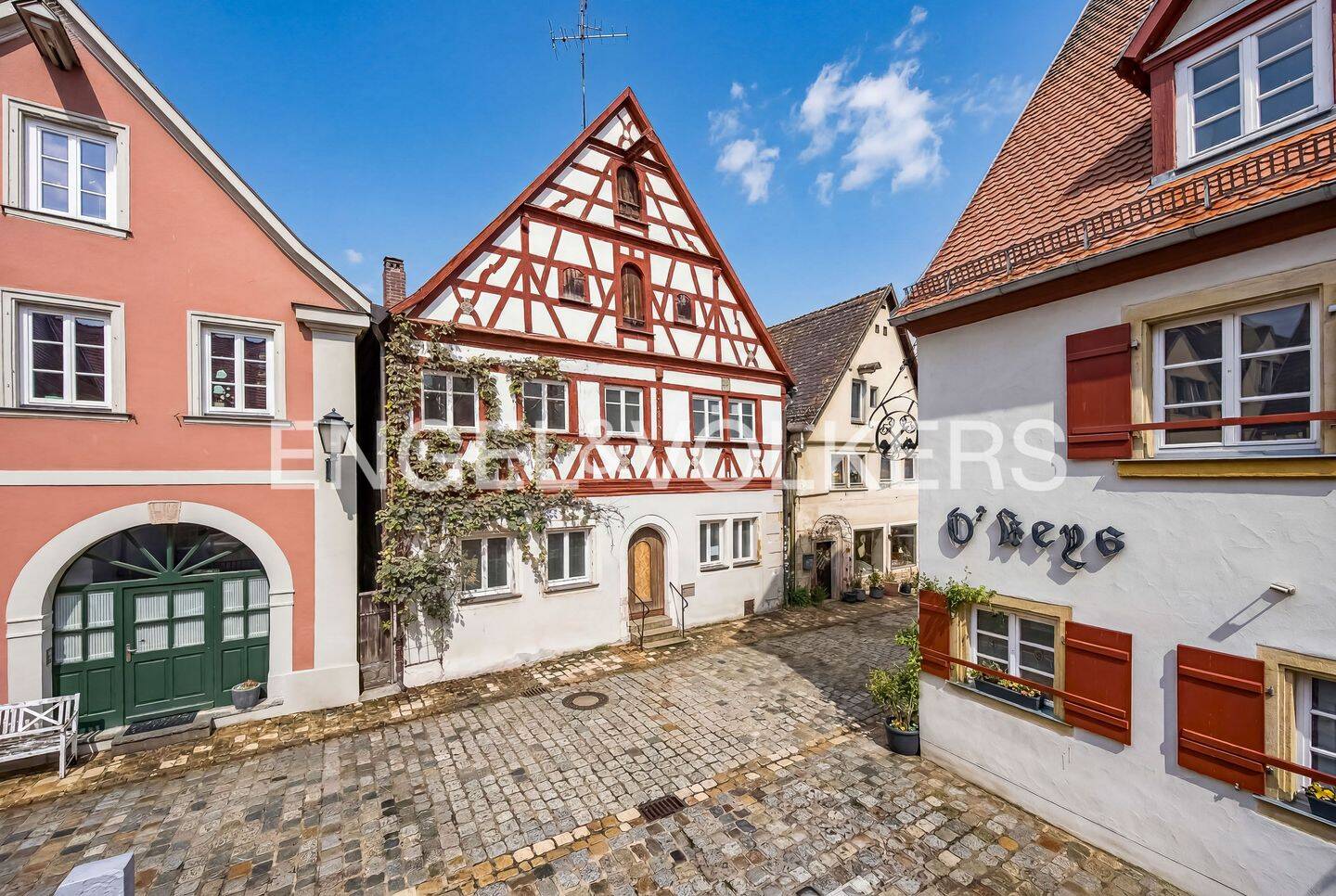 Historisches Stadthaus mit vielseitigen Möglichkeiten in bester Altstadtlage, 91781 Weißenburg i. Bay.