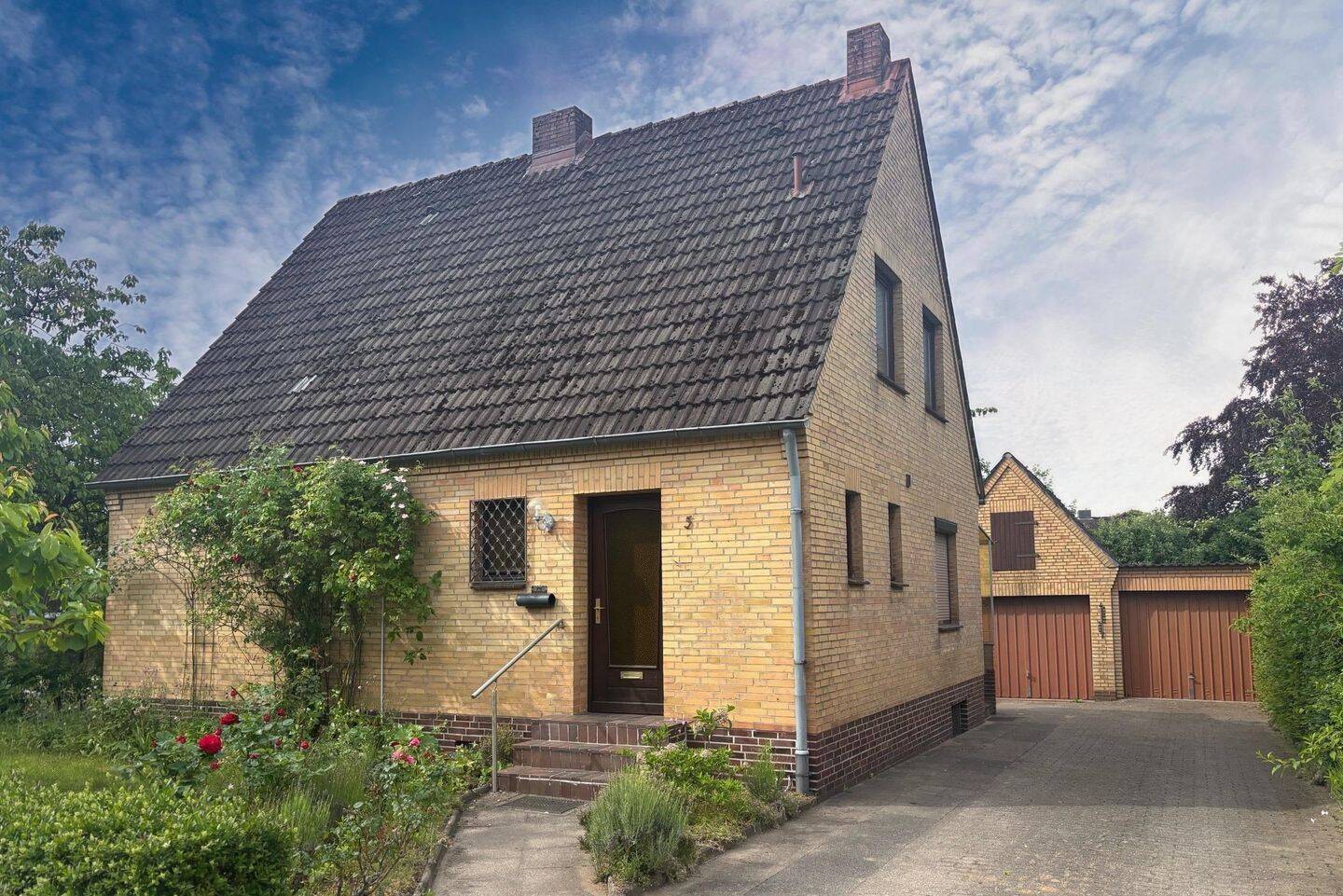 Einfamilienhaus mit viel Potential, 23858 Reinfeld (Holstein)