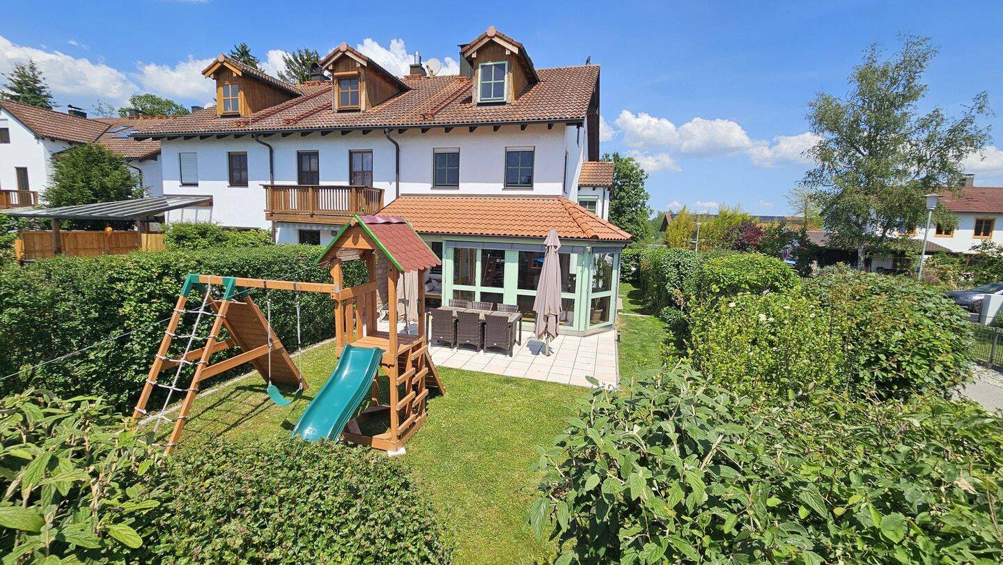 Großes und gepflegtes Reihenendhaus in Splitlevelbauweise, 83533 Edling