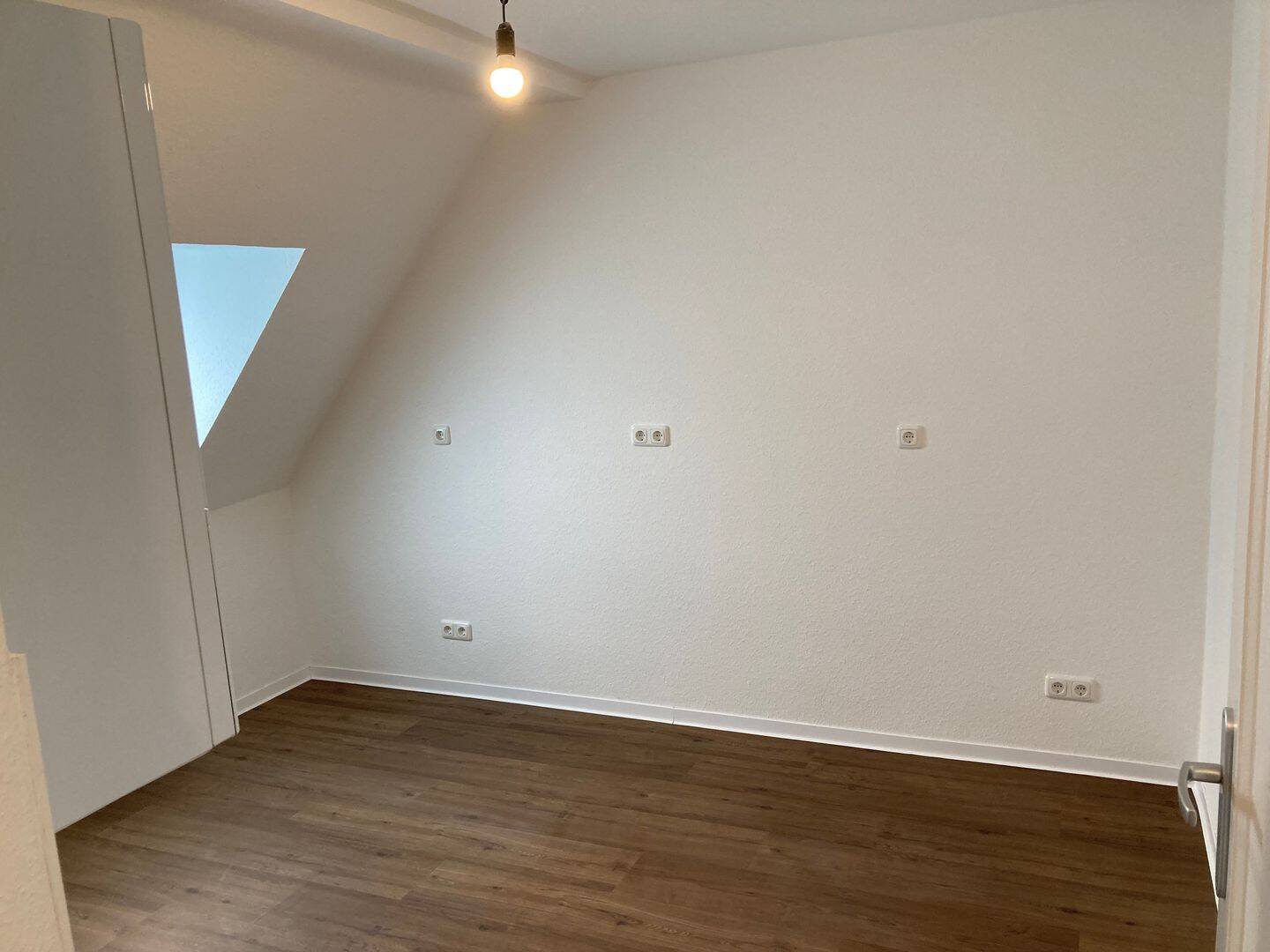 Sehr schöne 2-Zimmer DG-Wohnung in guter Lage von Bad Homburg, 61350 Bad Homburg v.d. Höhe