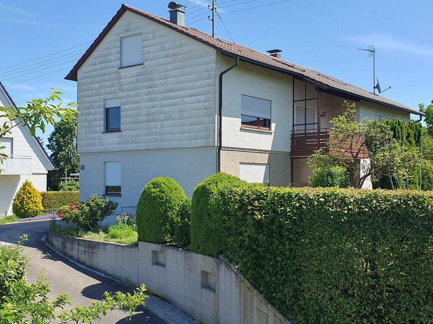 Großzügiges Zweifamilienhaus als Sanierungsobjekt  Bj 1955 Erweiterung 1974   -provisionsfrei, 74206 Bad Wimpfen