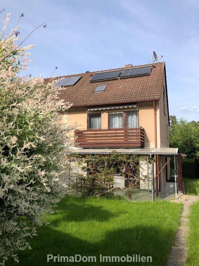 Familienfreundliches Reiheneckhaus mit großem Grundstück & Garage in Schwabach – unter dem Marktwert, 91126 Schwabach