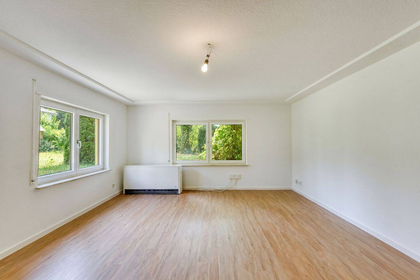 +++ ruhig & grün – frisch renoviert – an absoluten Nichtraucher – Souterrain – inklusive Einbauküche +++, 70439 Stuttgart (Neuwirtshaus Stammheim Zuffenhausen)