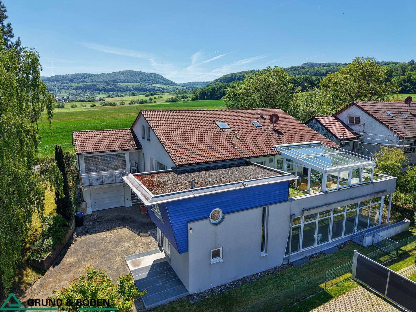 Familienidylle trifft Möglichkeiten – Haus mit Loft-/Praxis-/Atelieranbau, 73037 Göppingen