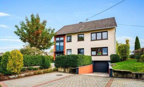 Geräumige Wohnung mit Garage und Gartenanteil, 54662 Herforst
