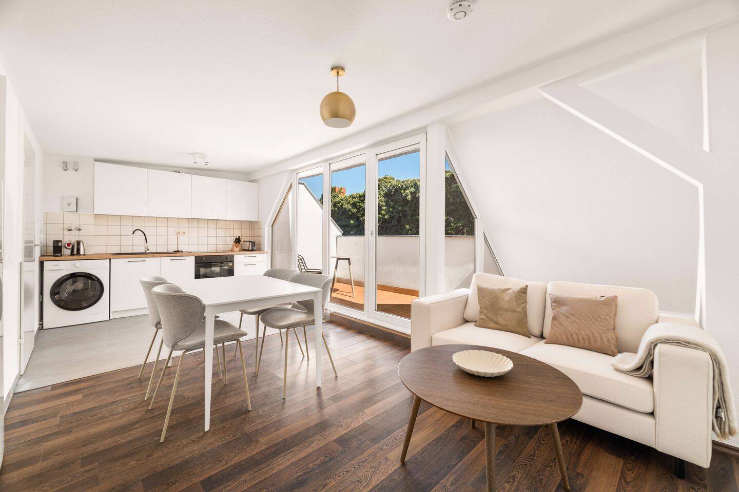 Beeindruckende 3-Zimmer-Wohnung in Neukölln – voll möbliert, 12047 Berlin (Neukölln Kolonie Freie Stunde)