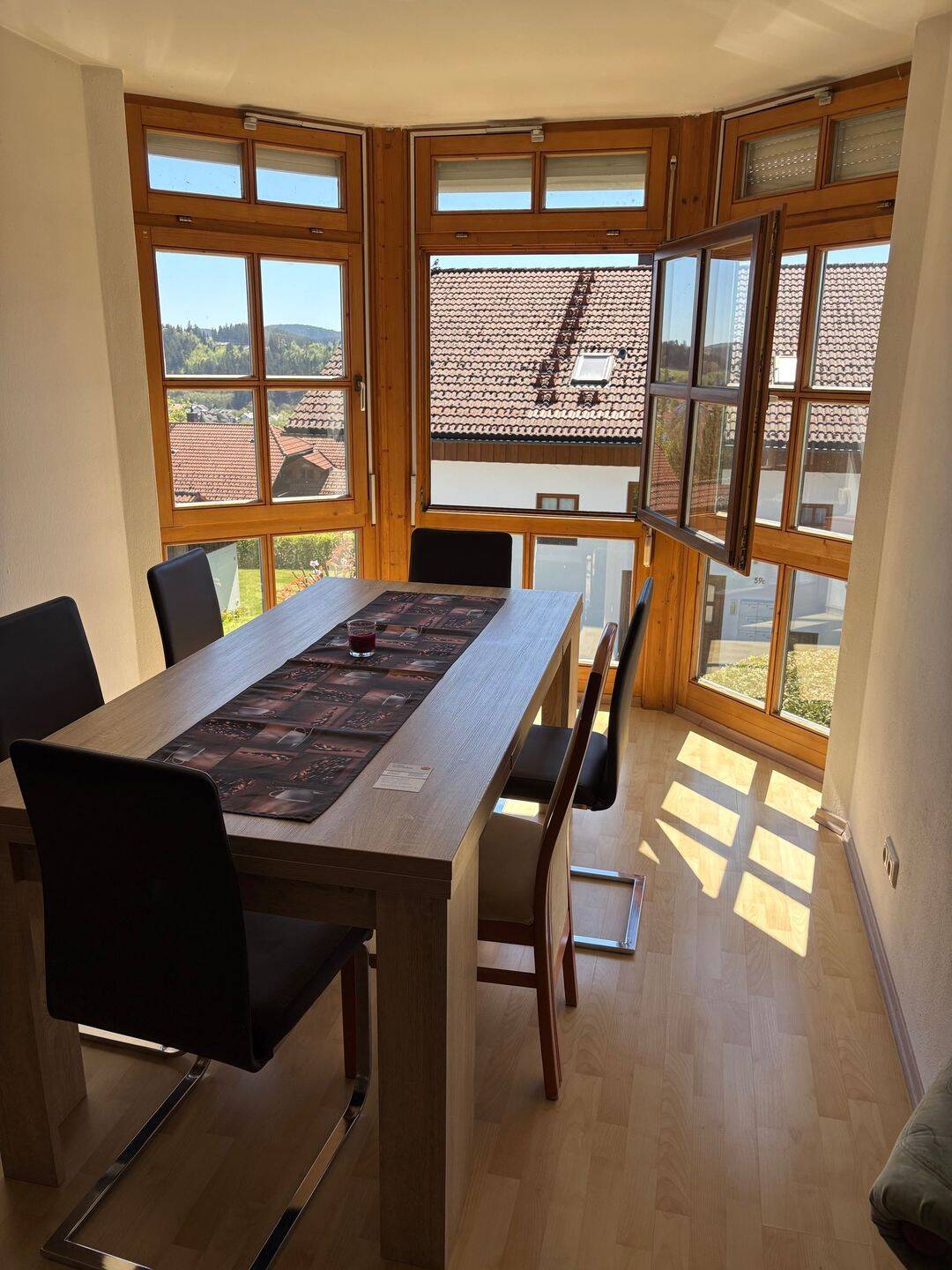 4,9% Rendite! – Helle 1-Zimmer-Wohnung mit Stellplatz, 94209 Regen