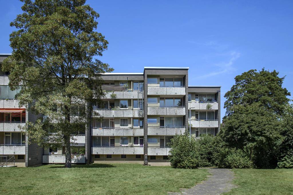 Wir renovieren für Sie! Attraktive 3-Zimmer-Etagenwohnung mit Balkon in MG Wickrath, 41189 Mönchengladbach