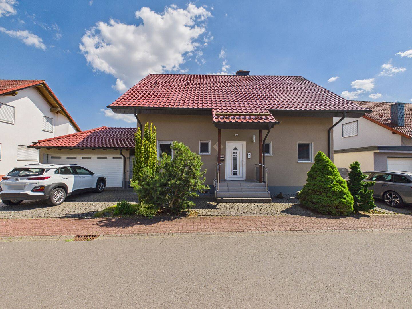 Ankommen und wohlfühlen: Gepflegtes Einfamilienhaus mit Fernblick in Hungen – OT, 35410 Hungen