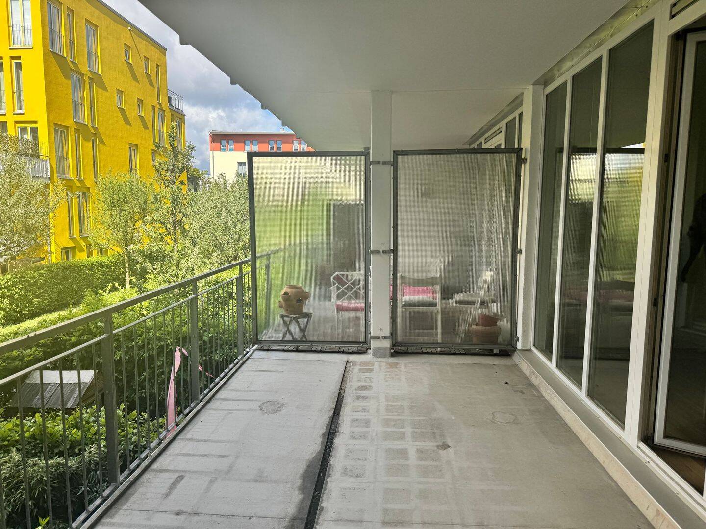 2-Zimmer-Wohnung mit großem Balkon und Einbauküche, 80807 München (Milbertshofen-Am Hart Schwabing-Freimann)