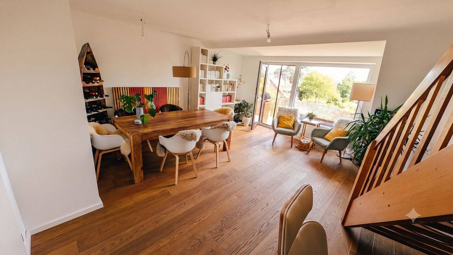 Großzügige Maisonette-Wohnung mit Süd-Balkon in Zentrumnähe, 40667 Meerbusch