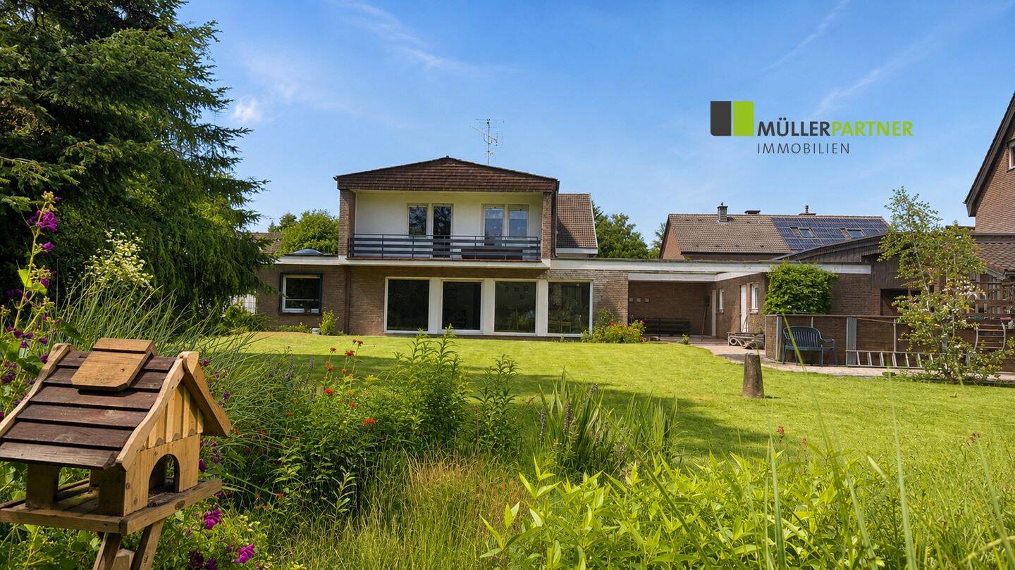 Seltene Gelegenheit in Dürwiß: Architektenhaus mit Einliegerbereich auf traumhaftem Südgrundstück, 52249 Eschweiler