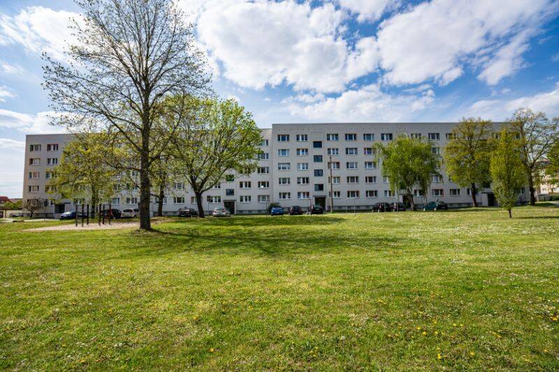 kleine Wohnung mit Dusche und Balkon, 6449 Aschersleben