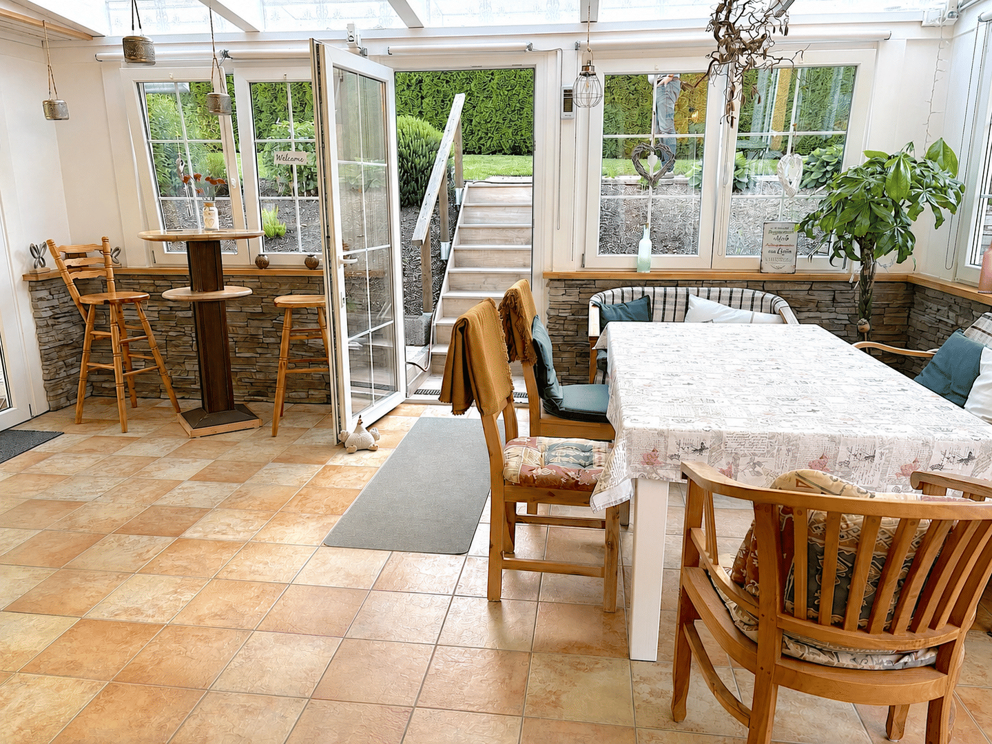 Freistehendes, kernsaniertes Haus mit Paradiesgarten, Garage und Carport, 56154 Boppard