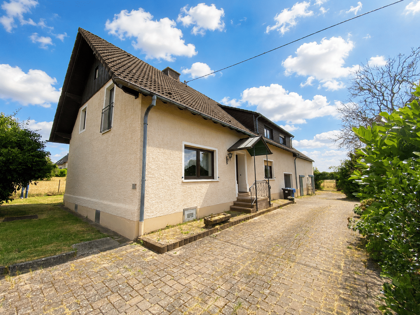 Anwesen mit großem Grundstück, 54649 Lambertsberg