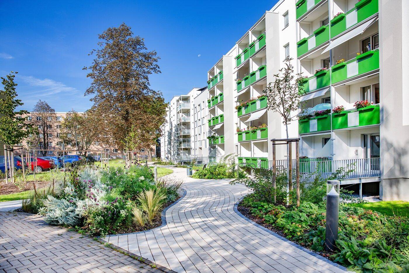3-Raumwohnung* mit Aufzug, Dusche und Südbalkon, 9119 Chemnitz (Helbersdorf Kapellenberg Kappel Zentrum)
