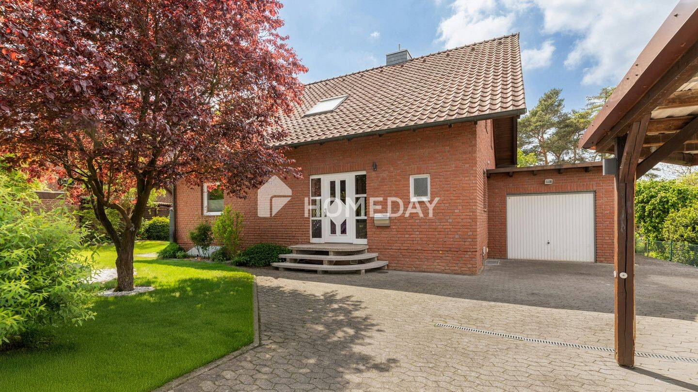 Gepflegtes EFH mit Garage, Carport, großem Grundstück, Kamin und überdachter Terrasse, 38542 Leiferde
