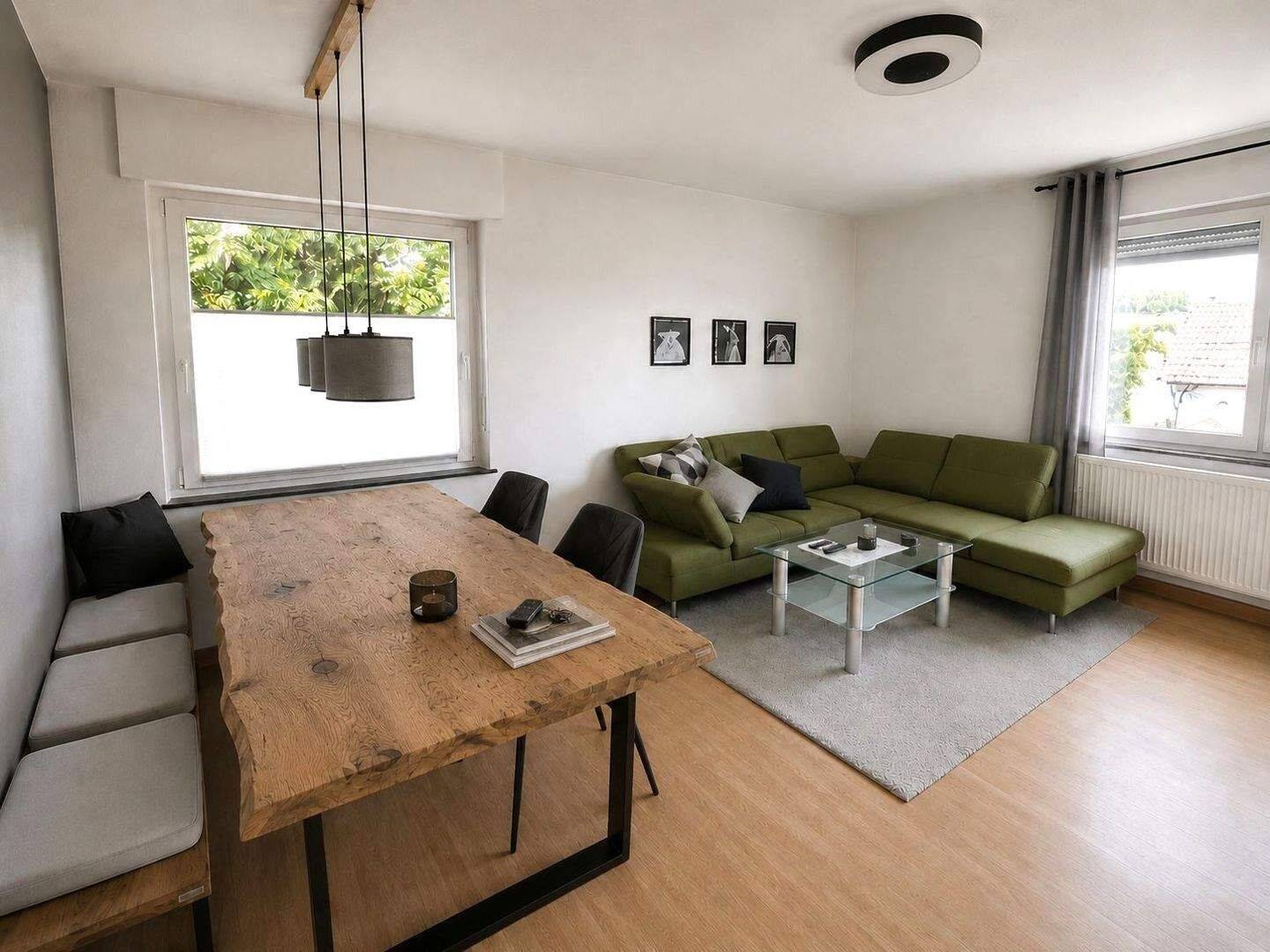 Energetisch sanierte 4-Zimmerwohnung im Hochparterre mit Balkon, 92526 Oberviechtach