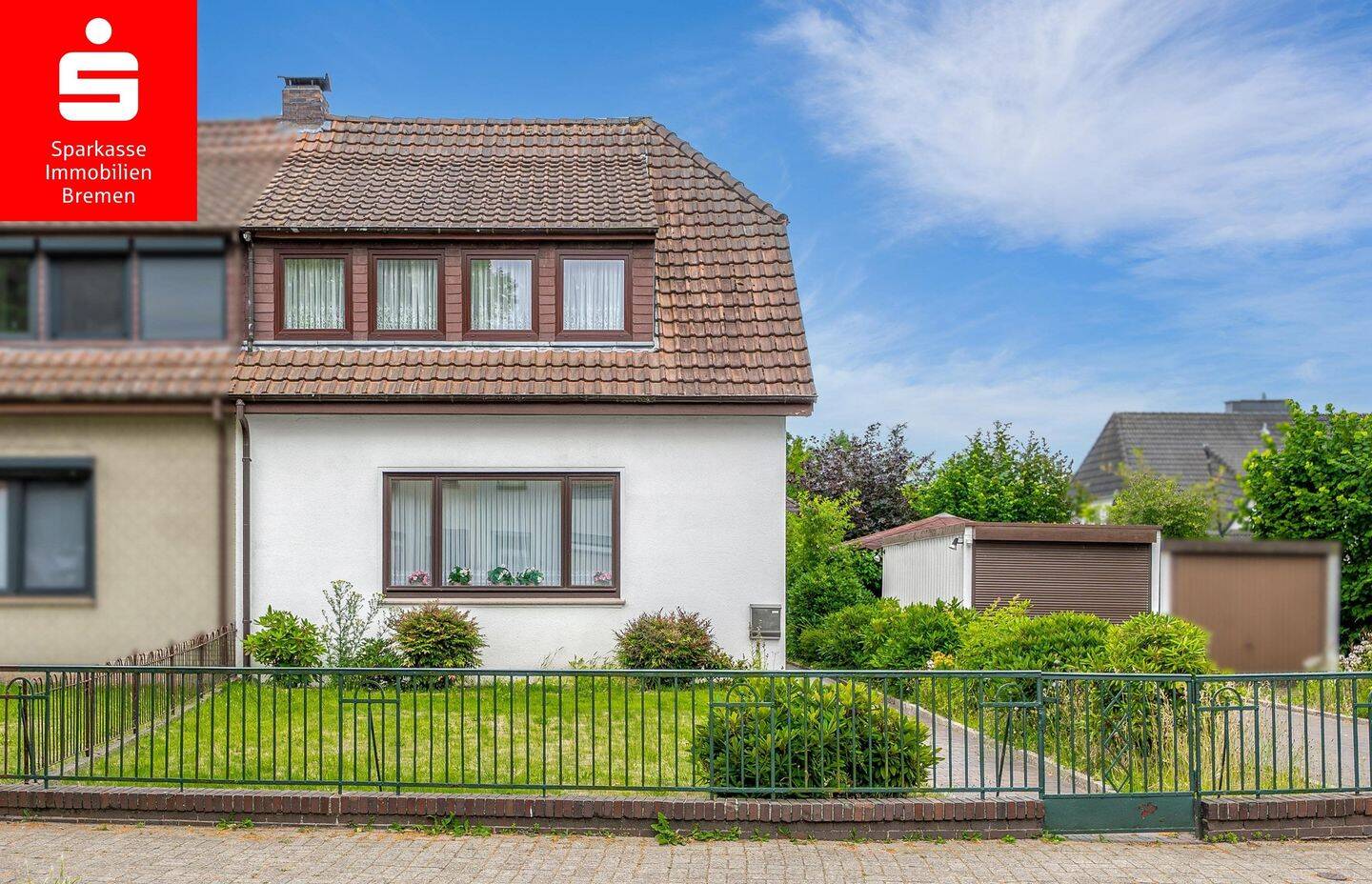Bremen-Arsten: Charmante Doppelhaushälfte mit großem Gartenbereich in ruhiger Wohnlage, 28279 Bremen (Arsten Habenhausen Huckelriede)