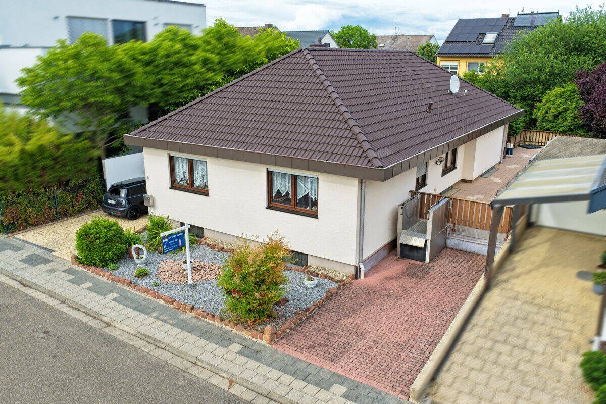 Exklusiver Bungalow mit barrierefreiem Wohnkonzept und großer Dachterrasse, 67125 Dannstadt-Schauernheim