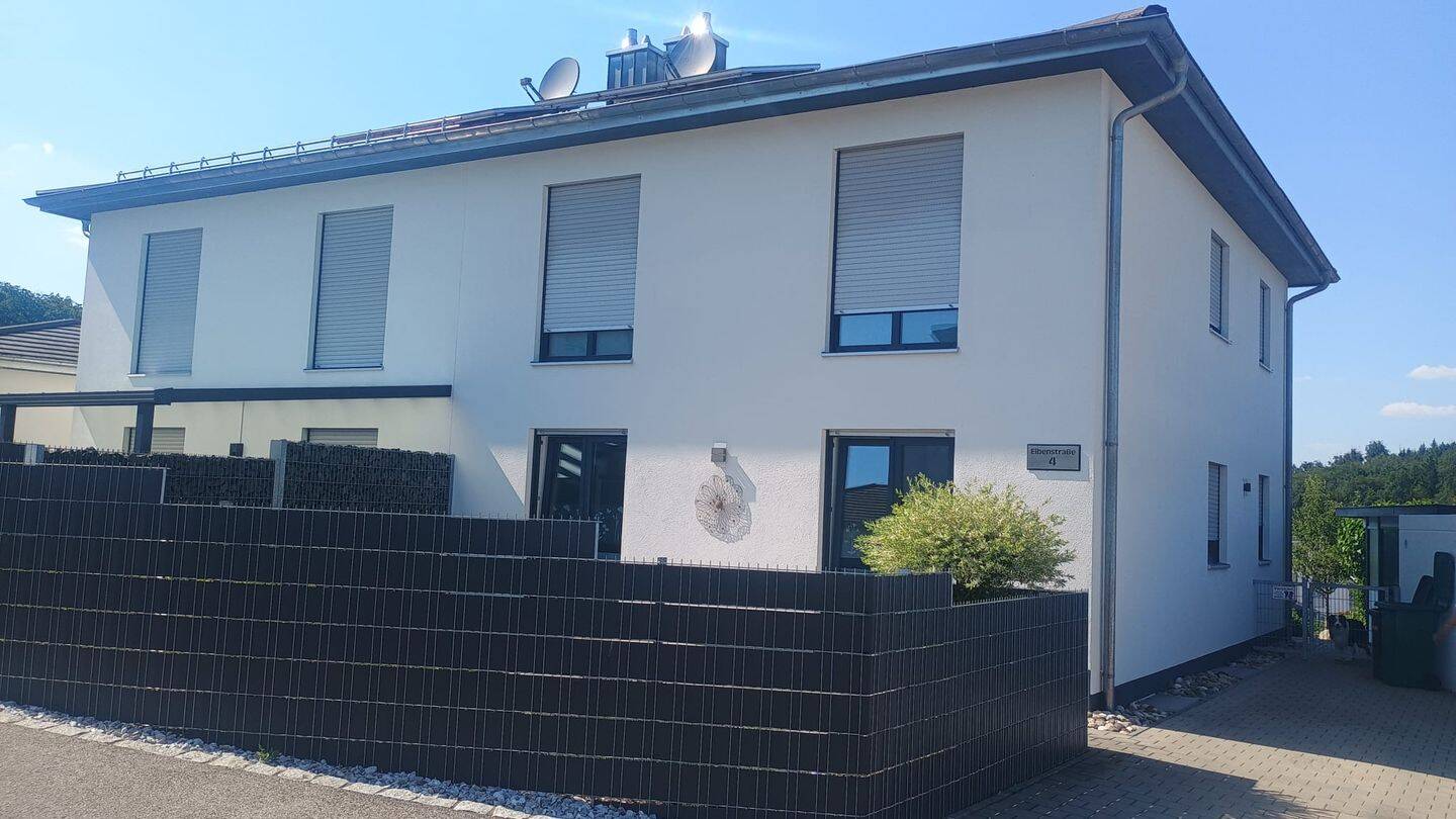 Moderne Doppelhaushälfte mit Terrasse in Denkendorf, 85095 Denkendorf