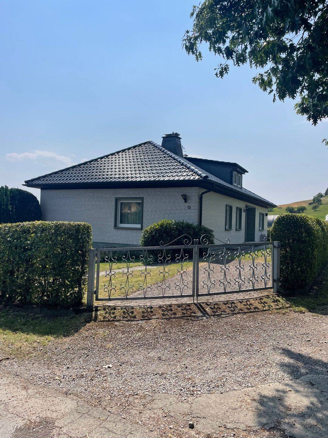 Familienfreundliches Haus mit Balkon und Terrasse in Höxter, Brenkhausen, 37671 Höxter
