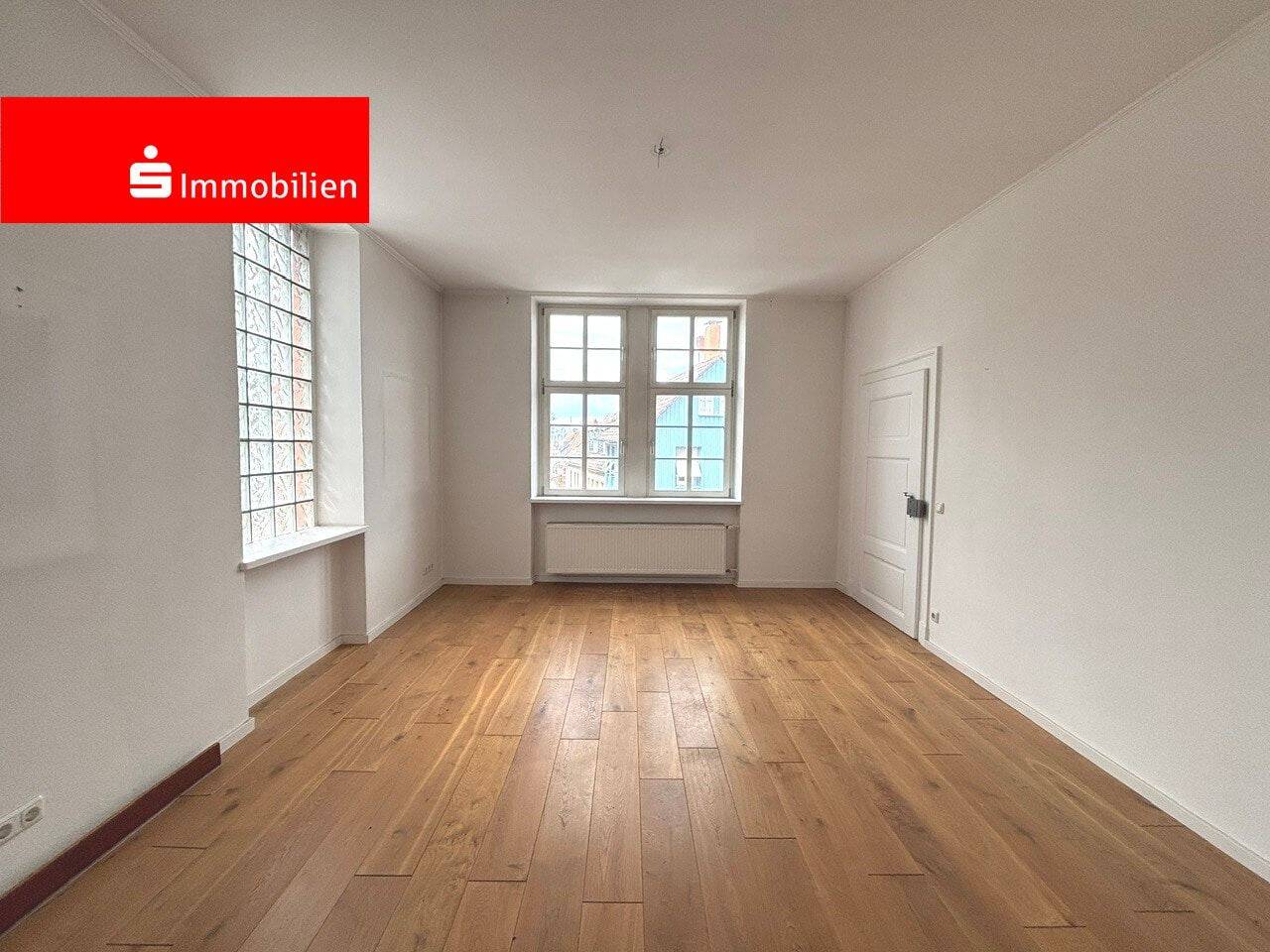 Außergewöhnliche 6-Zimmer Wohnung in denkmalgeschütztem Haus im Zentrum von Groß-Umstadt, 64823 Groß-Umstadt