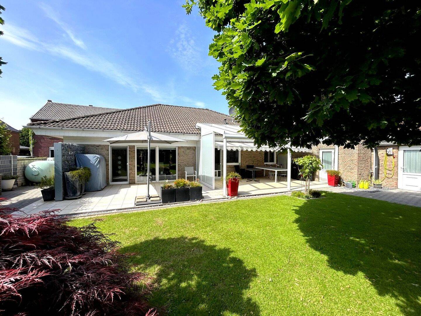 Freistehender Bungalow mit schönem Garten in Erkelenz-Wockenrath, 41812 Erkelenz