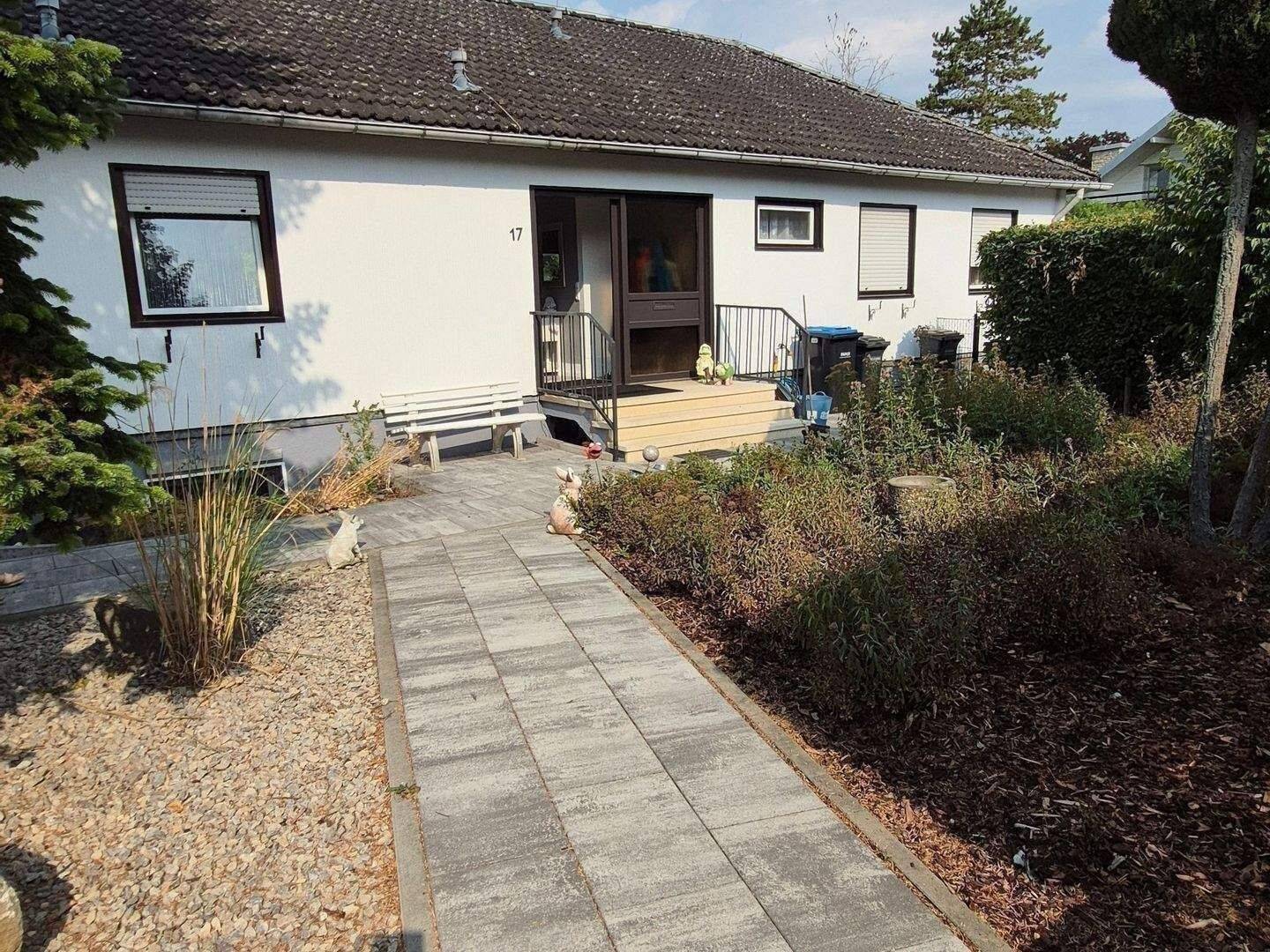1.263 m² Traumgrundstück am Eselsberg – Toplage in Kitzingen mit maximaler Gestaltungsfreiheit für Neubau oder Sanierung, 97318 Kitzingen