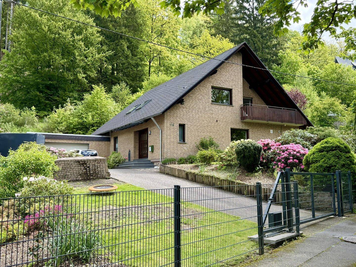 Stilvolles Wohnen für Familien im Grünen – modernisiert, hochwertig, großzügig, 59939 Olsberg